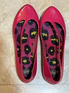 (Category: ) located in . Submitted by love.to.sell (Listing ID 1309353095, Image 1). Description: .