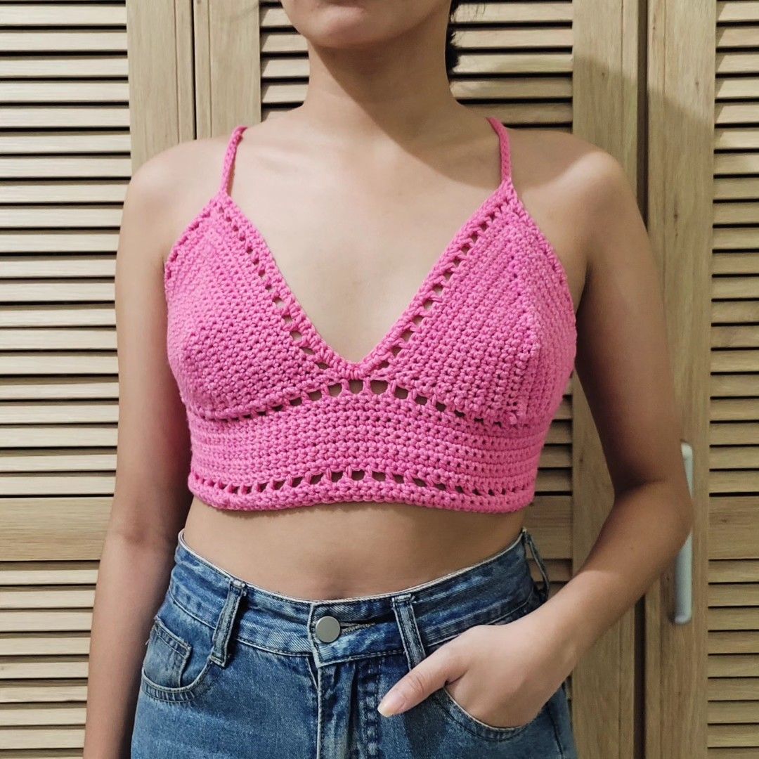 Meshed bralette (Category: Sleeveless) located in Taguig. Submitted by tabern9 (Listing ID 1309335502, Image 1). Description: Fits small to medium..