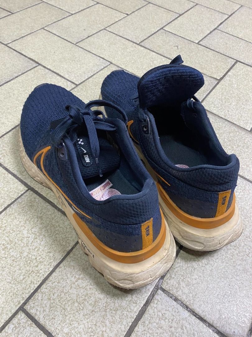 Nike React Infinity Run Flyknit 3 Premium Dark Obsidian (Category: Sneakers) located in Pasig City. Submitted by bootsoftravel_ph (Listing ID 1309260044, Image 3). Description: Nike React Infinity Run Flyknit 3 Premium Dark Obsidian used - Good FOR SALE No box Legit Issue: need wash Price 2,200 size 9.5US Can do meetups; Pasig, Mandaluyong, Marikina, Manila, Taguig, Taytay, Cainta *Could also do shipping(lalamove) Jrs. Lbc.