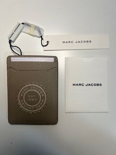 Marc Jacobs money clip card holder in Greige
