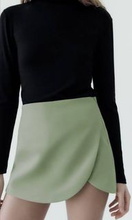 (Category: ) located in . Submitted by cha.closet (Listing ID 1309342962, Image 1). Description: .