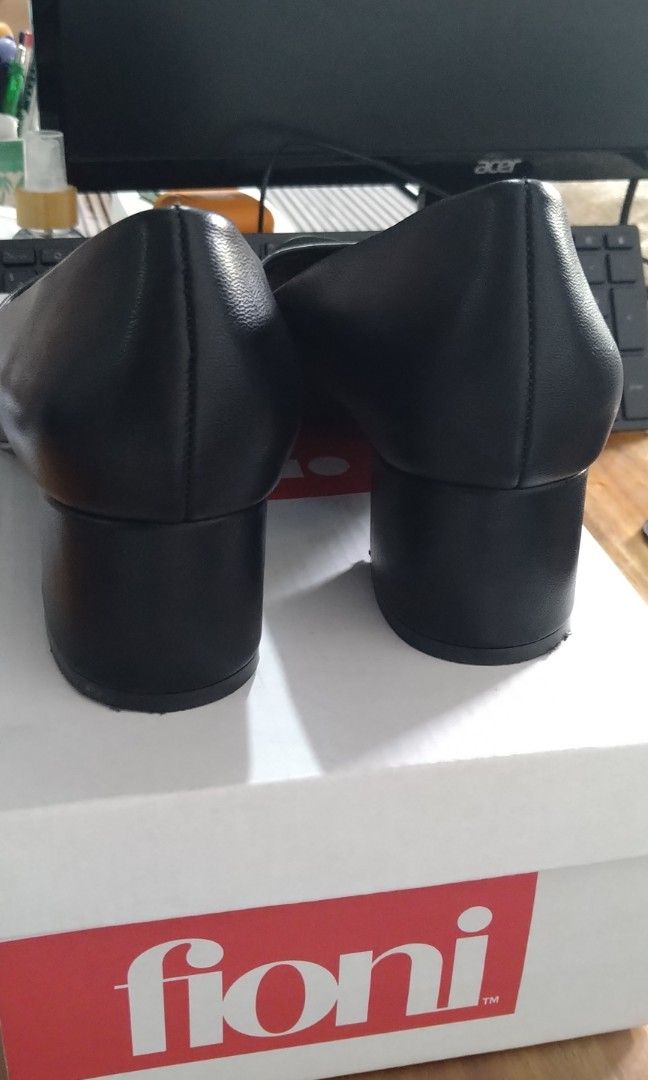 Payless Shoes Fioni (Category: Heels) located in Quezon City. Submitted by acd05 (Listing ID 1309332658, Image 3). Description: Fioni Mana Black Shoes with Heel by Payless size 8.5 RFS bought only for graduation program and selling it now used it only for the event original price 1550.