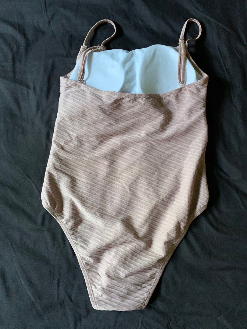 Penshoppe One piece swimsuit (Category: Bikinis & Swimsuits) located in Tuguegarao City. Submitted by pauloveditems (Listing ID 1309265704, Image 2). Description: Used Twice only. Bought brand new from Penshoppe. Already washed..