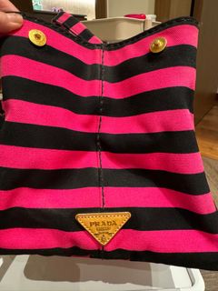 (Category: ) located in . Submitted by shirleyslc (Listing ID 1309311456, Image 1). Description: .