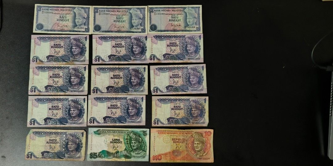RM old notes (Category: Currency) located in Petaling Jaya. Submitted by jayjay4888 (Listing ID 1309329096, Image 1). Description: Some Ringgit Malaysia Old notes to be sold Offer me your price for each piece or the whole lot.