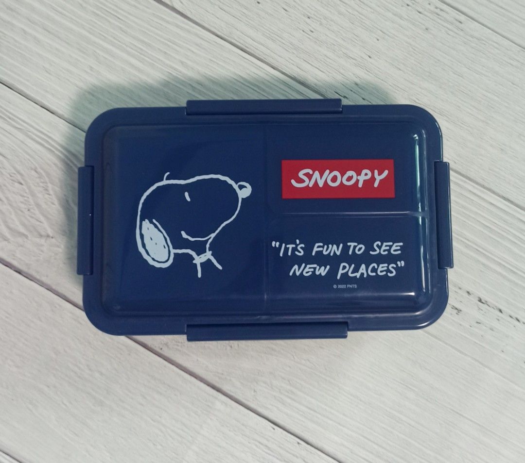 Skater Snoopy 850ml Lunchbox (Category: Food Organization & Storage) located in Bacoor. Submitted by japanice_aniks (Listing ID 1309190101, Image 2). Description: FIXED PRICE 850ml lunchbox with 4 locks leak proof with partition microwave safe MOP: BDO | BPI | GCash | GoTyme | Maya.