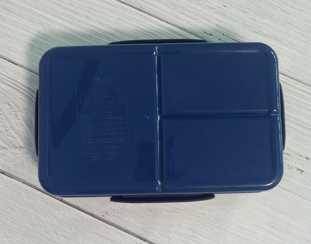 Skater Snoopy 850ml Lunchbox (Category: Food Organization & Storage) located in Bacoor. Submitted by japanice_aniks (Listing ID 1309190101, Image 3). Description: FIXED PRICE 850ml lunchbox with 4 locks leak proof with partition microwave safe MOP: BDO | BPI | GCash | GoTyme | Maya.