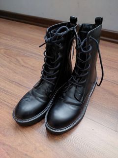 Stradivarius Leather boots