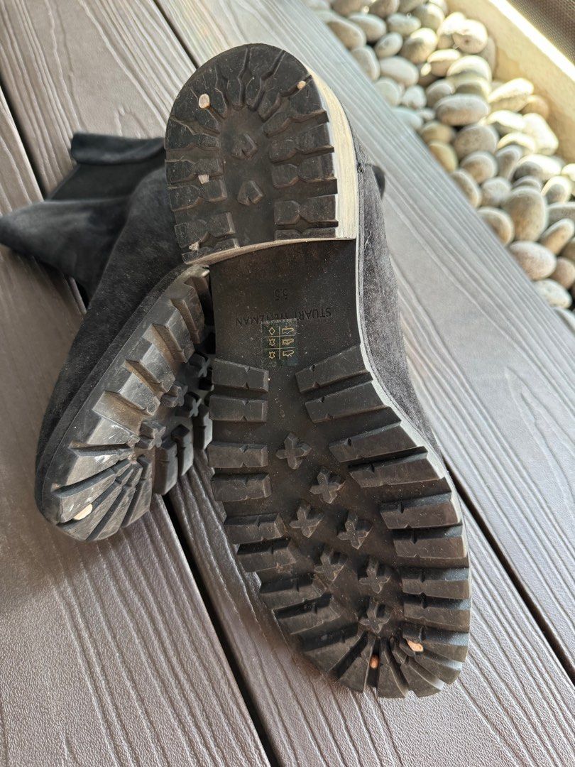 Stuart Weitzman comfortable flat boots Women s Fashion Footwear Boots on Carousell