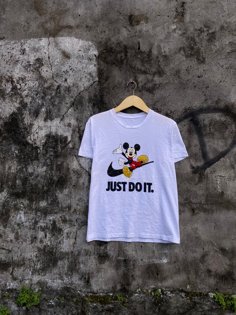 nike mickey mouse t shirt