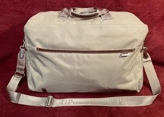 (Category: ) located in . Submitted by sartorial_finds (Listing ID 1309343764, Image 1). Description: .