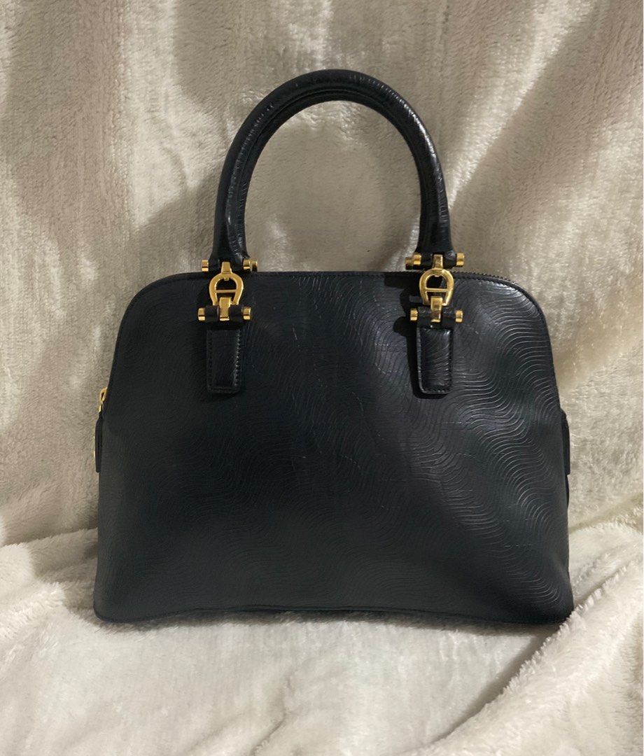 Vintage aigner handbags 2025