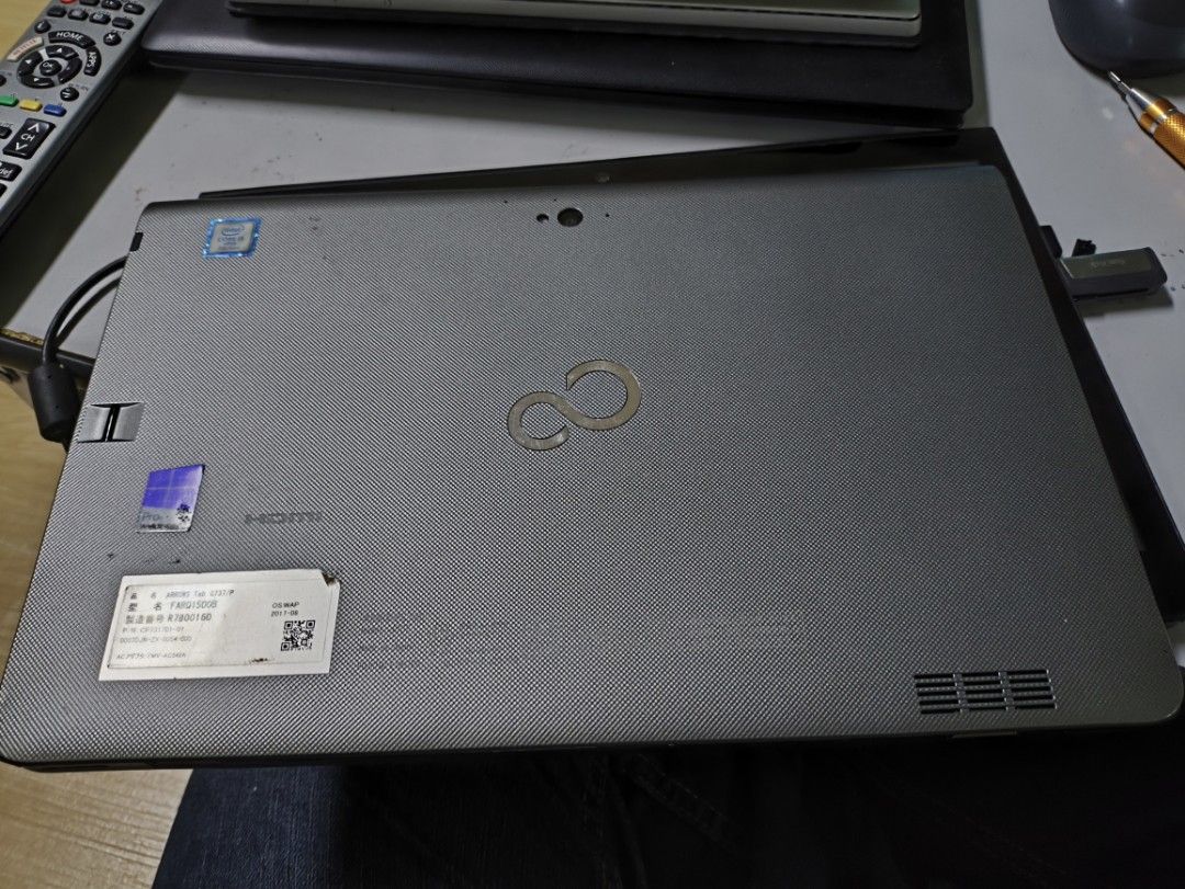 Windows Tablet (Category: Laptops & Notebooks) located in Shah Alam. Submitted by joyoren (Listing ID 1309329991, Image 1). Description: Fujitsu Arrows windows tablet/laptop i5-7300u 4gb ram 128gb SSD touchscreen 12in windows 11 pro adapter no keyboard docking but will get Logitech wireless keyboard mouse combo (new).