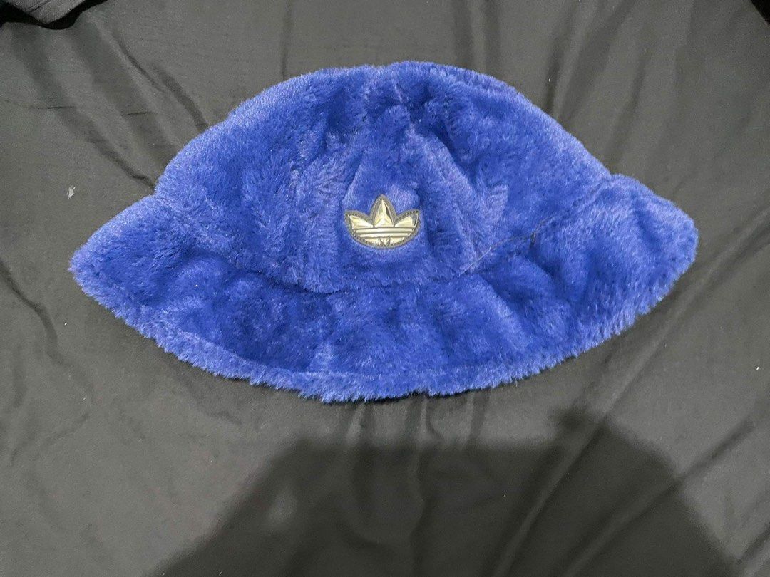 Adidas Beanie Brand New (Category: Hats & Beanies) located in Morong. Submitted by deegee1234 (Listing ID 1309365093, Image 1). Description: Brand new.