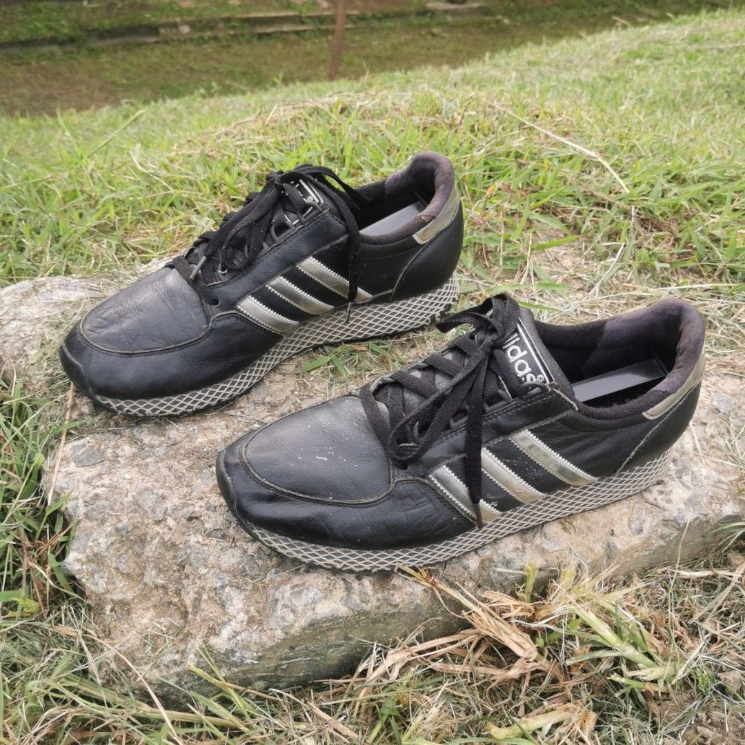 Adidas Oregon vtg 2002 Men s Fashion Footwear Sneakers on Carousell