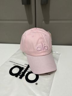 Alo Yoga Off-Duty Crepe Pink Velcro Embroidery Cap