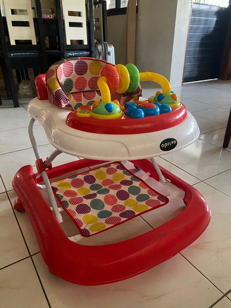 Apruva Walker (Category: Infant Playtime) located in Hermosa. Submitted by yangyang7 (Listing ID 1309376490, Image 3). Description: First owner baby ko Dec 2023 nabili Di masyado nagamit ayaw nya 2800 orig price.