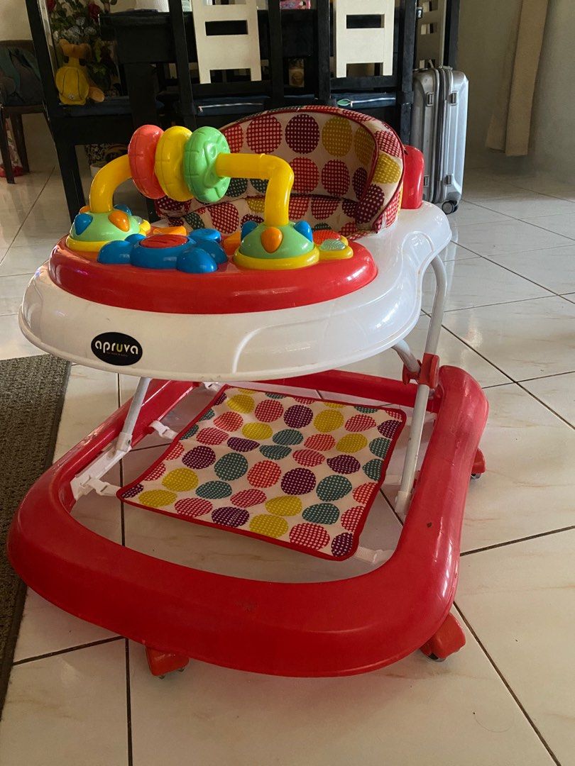 Apruva Walker (Category: Infant Playtime) located in Hermosa. Submitted by yangyang7 (Listing ID 1309376490, Image 2). Description: First owner baby ko Dec 2023 nabili Di masyado nagamit ayaw nya 2800 orig price.