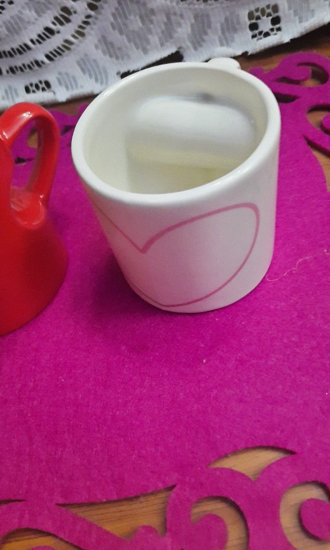 Avon vintage ceramic heart mug 3x3" (Category: Coffee & Tea Tableware) located in Manila. Submitted by luckycharm_215 (Listing ID 1309502288, Image 3). Description: price per pc.