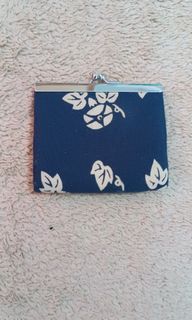 Blue small kisslock coin purse