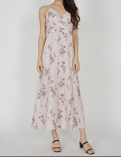 (Category: ) located in . Submitted by malittlewardrobe (Listing ID 1309477780, Image 1). Description: .