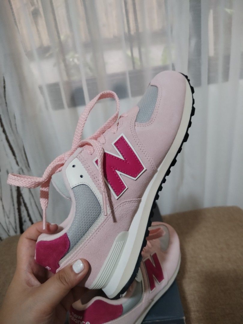 Brand new Pink New Balance 574