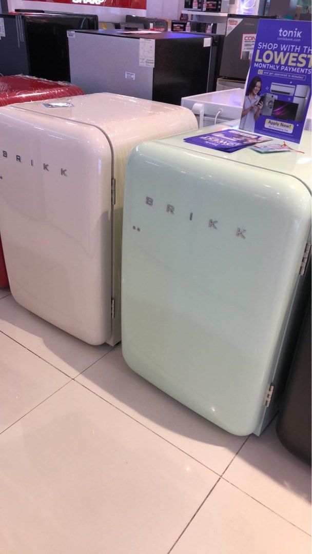 BRIKK PERSONAL REFRIGERATOR (Category: Refrigerators and Freezers) located in Quezon City. Submitted by maryann5721 (Listing ID 1309449753, Image 1). Description: BRIKK PERSONAL REF Free-standing 1 Shelf and half pcs glass shelves, 1 salad drawer, 3 wire retainers on door Controller mechanical Light LED lamp on the controller Cabinet interior plastic Cabinet exterior 1 pc metal Door plastic panel Foot/Castor adjustable feet Retro metal handle BRF