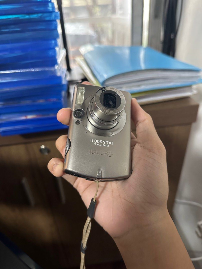 Canon Ixus 900 Ti digicam digital camera (Category: Cameras) located in Quezon City. Submitted by consoleciety (Listing ID 1309435037, Image 2). Description: unit only, no batt no sd ISSUE: LENS ERROR, RESTART CAMERA what i tested before this happened: —zoom works —flash works —sample shot at the last slide pick up only at fairlane, fairview.