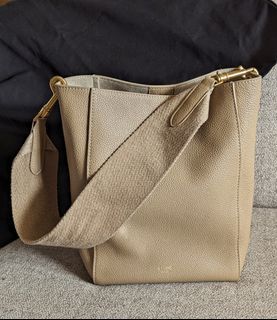 Celine Sangle Small Bucket Bag (self authenticate)