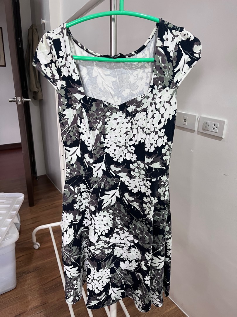 Dorothy Perkins party dress Women s Fashion Dresses Sets Dresses on Carousell