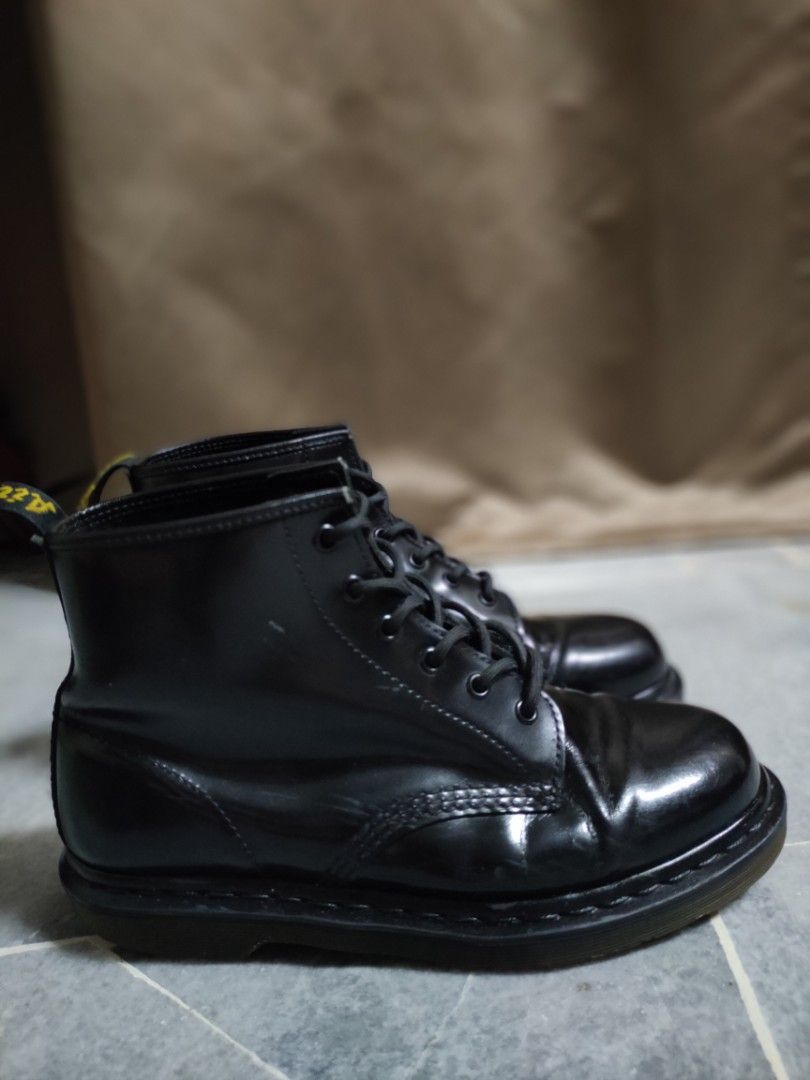 DR Martens size Eu42