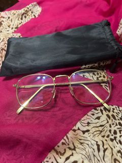 Eye glasses - gold frame