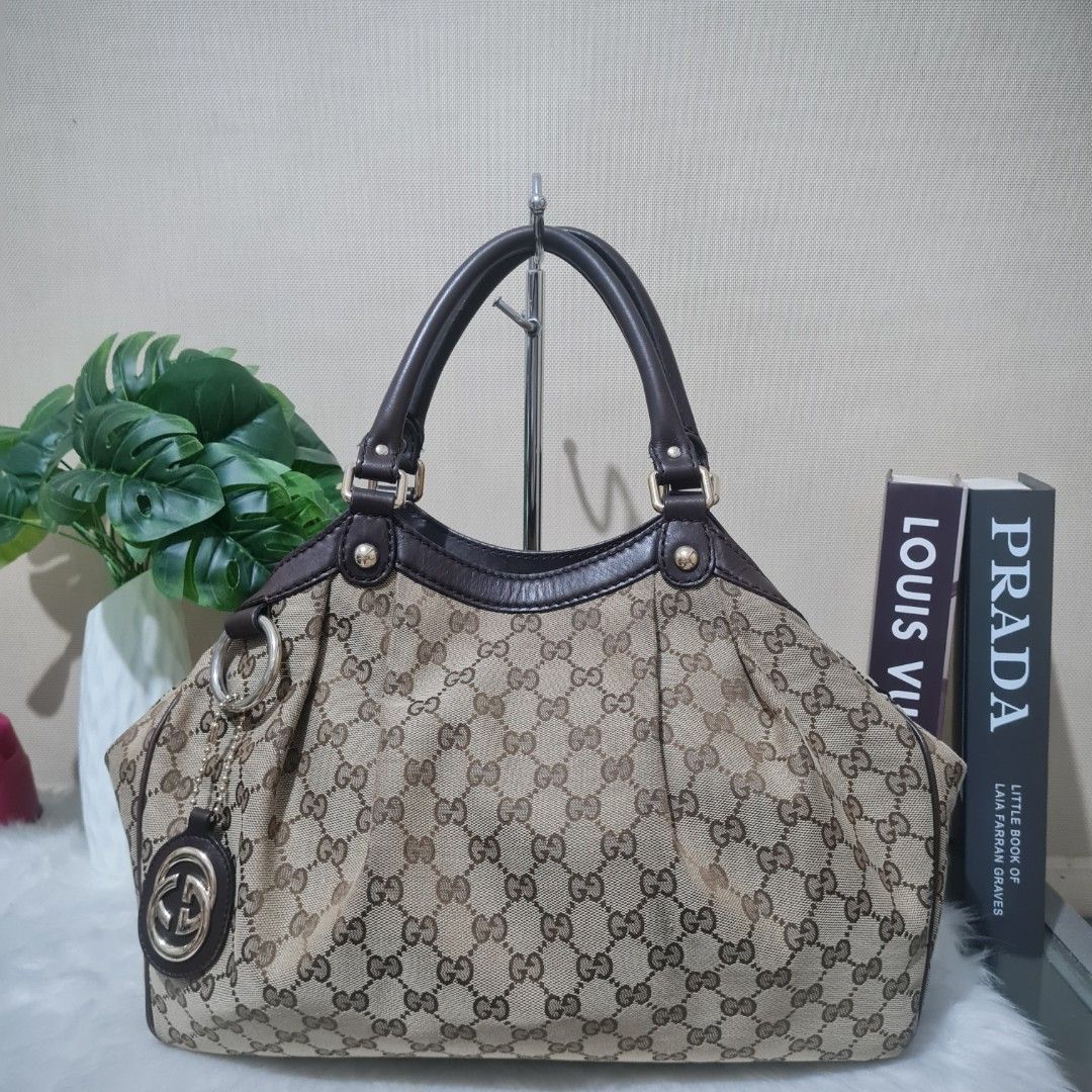 Gucci Sukey Medium (Category: Luxury Bags & Wallets) located in Caloocan City. Submitted by lujosacollection (Listing ID 1309533205, Image 1). Description: 100%Authentic/Original Preloved Gucci Sukey Medium In excellent condition Comes with paperbag.
