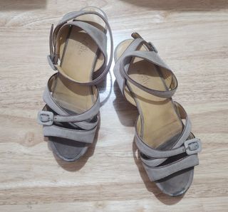 H grey wedge sandals