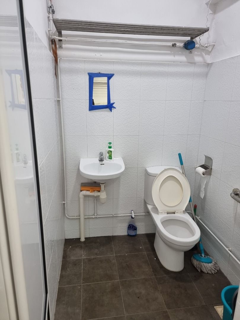 High rental yield 4.9% pa HDB shophouse plus residential unit@443 Ang Mo Kio for sales!62863074745217113