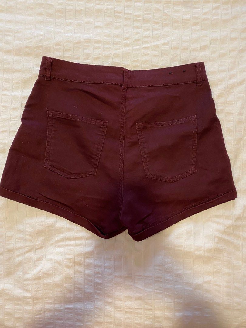 H&M Maroon High Waist Shorts (Category: Shorts) located in Muntinlupa City. Submitted by mmivs (Listing ID 1309521631, Image 2). Description: Brand: H&M Size: US 10 / EU 40 - RFS: Decluttering - Button and zipper front closure - Stretch cotton fabric.