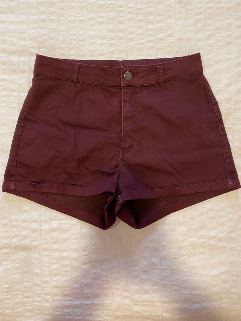H&M Maroon High Waist Shorts (Category: Shorts) located in Muntinlupa City. Submitted by mmivs (Listing ID 1309521631, Image 1). Description: Brand: H&M Size: US 10 / EU 40 - RFS: Decluttering - Button and zipper front closure - Stretch cotton fabric.