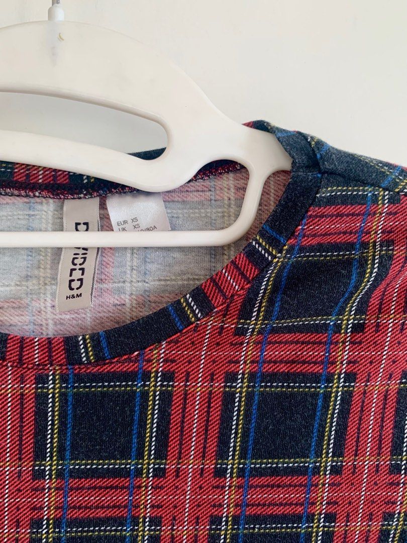 H&M Plaid Bodycon Dress (Category: Dresses) located in Marikina City. Submitted by declutterbymilkee (Listing ID 1309460327, Image 2). Description: H&M Plaid Bodycon Dress - no flaws, in perfect condition - very flattering!! ⭐️ - best fits XS - S SF not yet included. GCash/ Maya/ BDO Ref. #22.