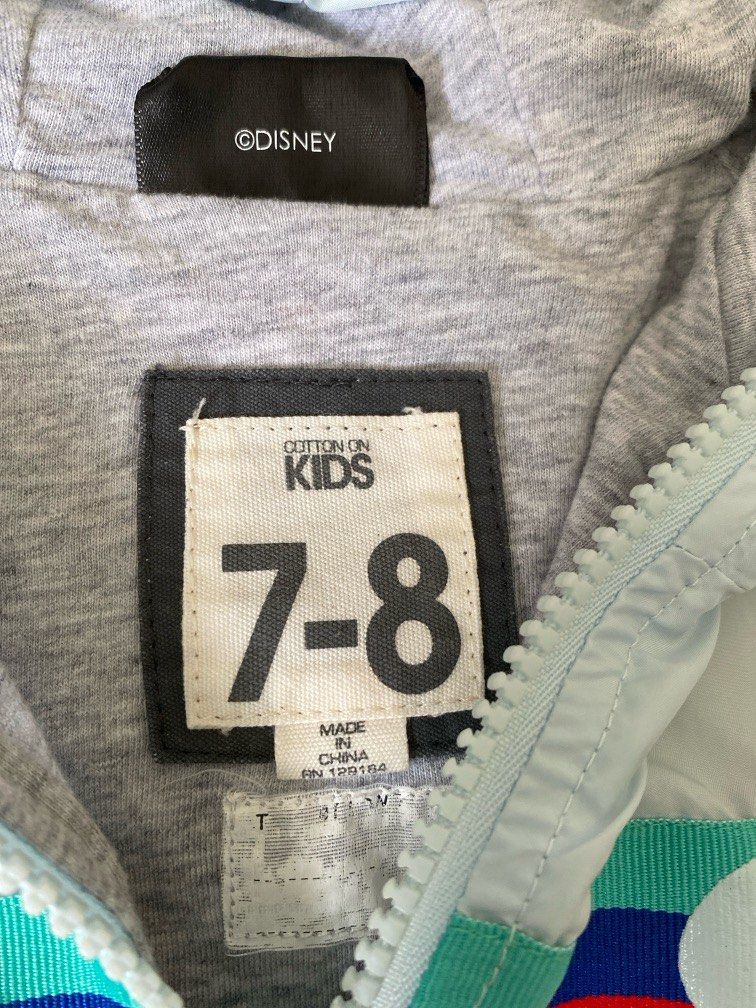 Jacket Mickey (Category: Babies & Kids Fashion) located in Singapore. Submitted by hellowu (Listing ID 1309405166, Image 2). Description: .