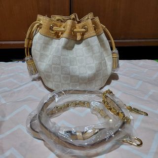 Lovcat bucket bag