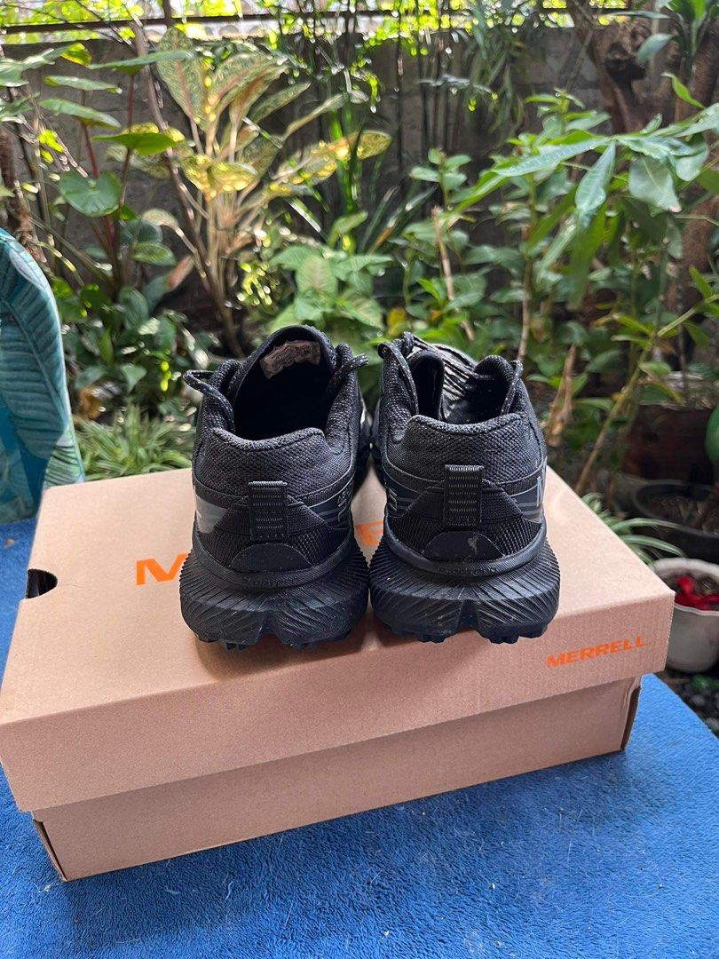 Merrel Agility peak 5 (Category: Sneakers) located in Makati City. Submitted by decater (Listing ID 1309500875, Image 3). Description: Helping a friend.