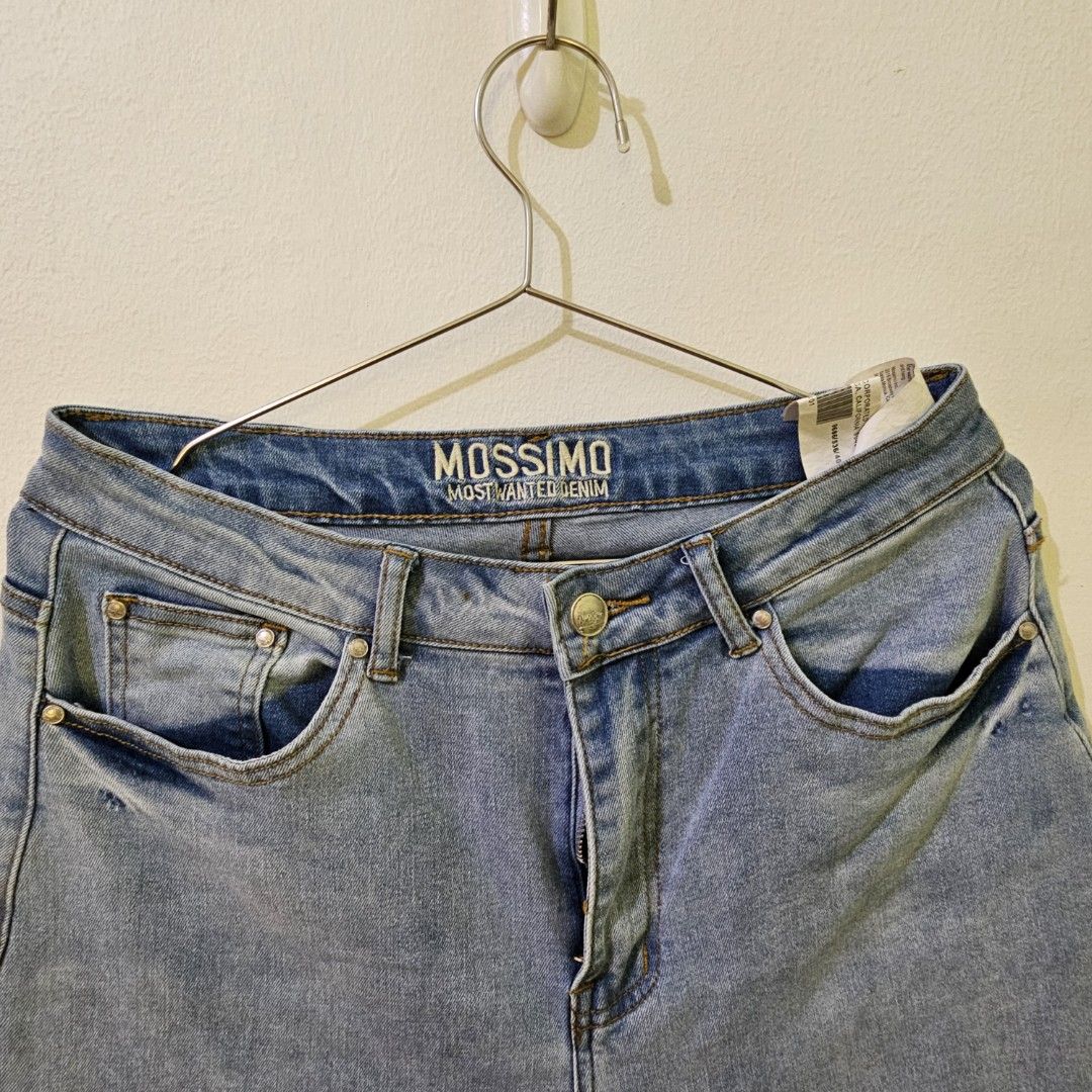 Mossimo Light Wash Wide Leg Jeans (Category: Jeans) located in Cavite. Submitted by jmstuff__ (Listing ID 1309392891, Image 2). Description: READ ‼️‼️ Brand: Mossimo Material: 100% cotton but more on sa stretchy side ito. Size: 28-29 inches Other Details: 👉 used for less than 10x only.