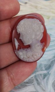 NEW ARRIVAL‼️‼️DIRECT from JAPAN 🇯🇵❤
LOOSE REAL AGATE CAMEOS 30mm size
RED AGATE ❤ RARE
LADY CAMEO HAND CARVED DESIGN
Price 800 EACH Add sf
If take all 1,500 add sf
In good condition. no chips no cracks
Ideal for jewelry accessories