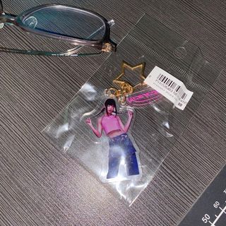 newjeans hanni acrylic keychain keyring