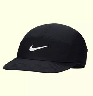 backwards nike swoosh