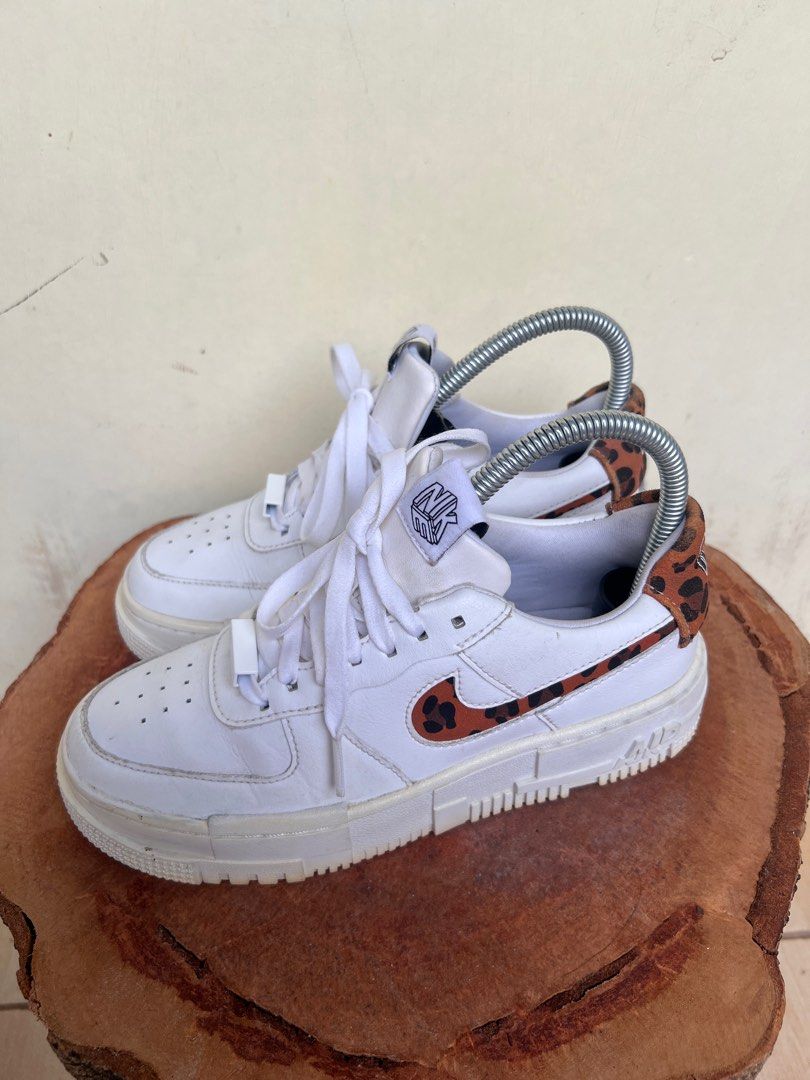 Sepatu Junior Pixel Air Force NIKE AIR FORCE PIXEL BEIGE N TRIPLE