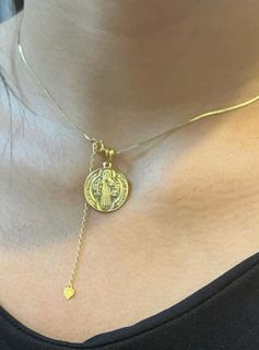 Omega flat chain & Benedict medallion pendant