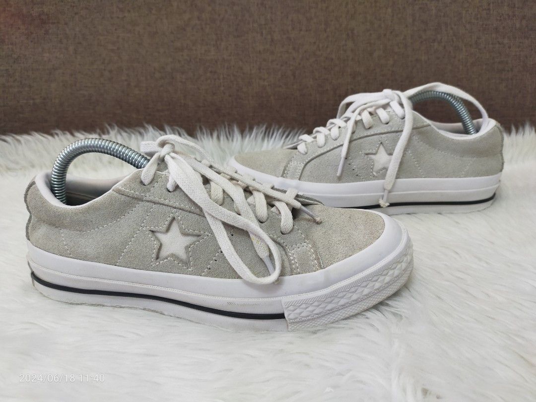One star converse Women s Fashion Footwear Sneakers on Carousell