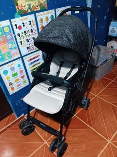 Preloved apruva keiryo reversible stroller unisex.