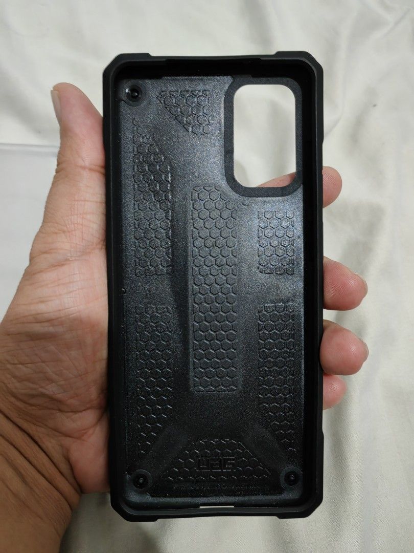 S20 Plus Cases (Category: Cases & Sleeves) located in San Antonio. Submitted by goodthings25 (Listing ID 1309366119, Image 2). Description: Selling S20 Plus UAG, Spigen and clear case 350 only for 3 cases Meet up san pedro laguna only.